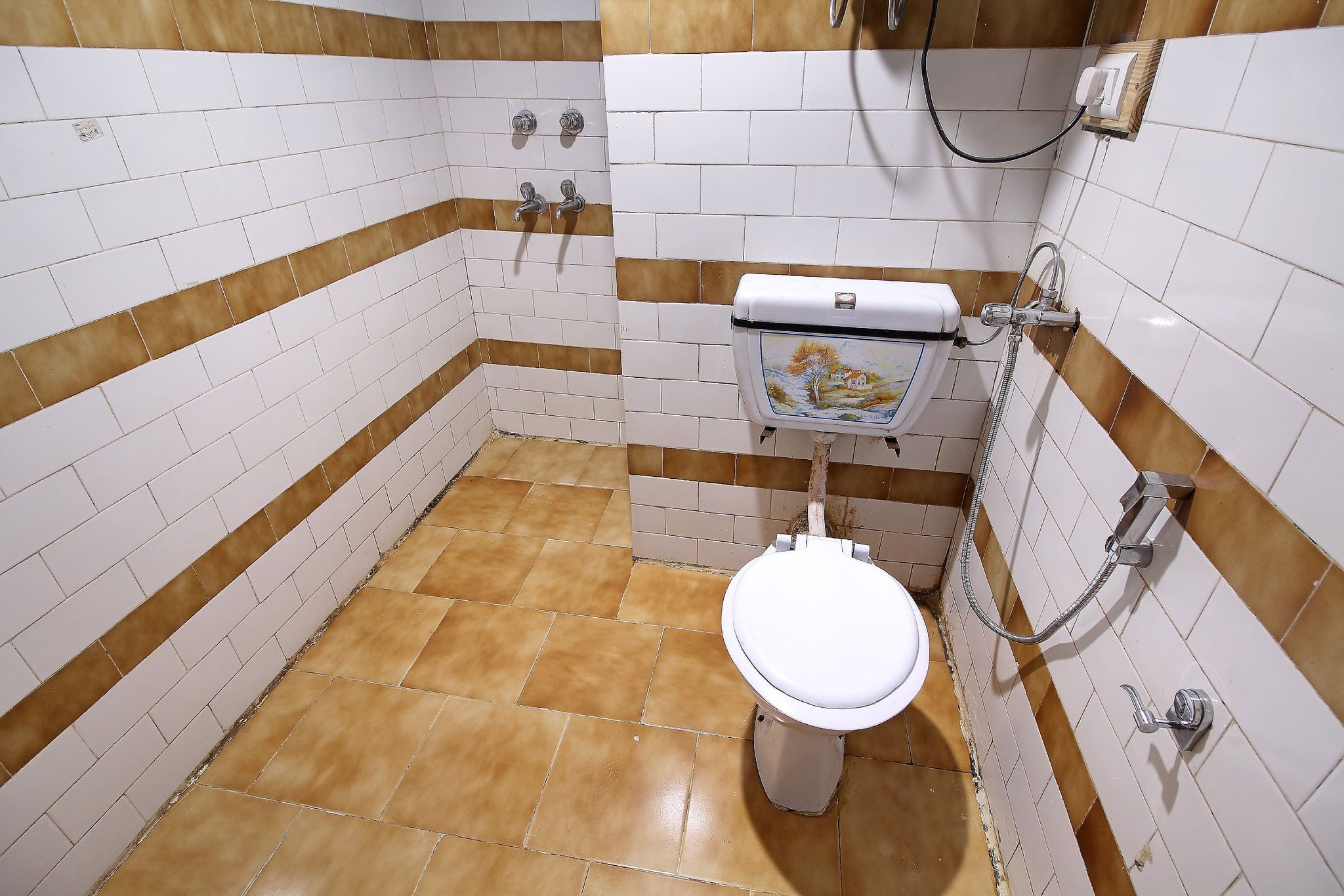 Hotel Devlok by DLS Hotels Manali Family room 4 Bedded Room 13