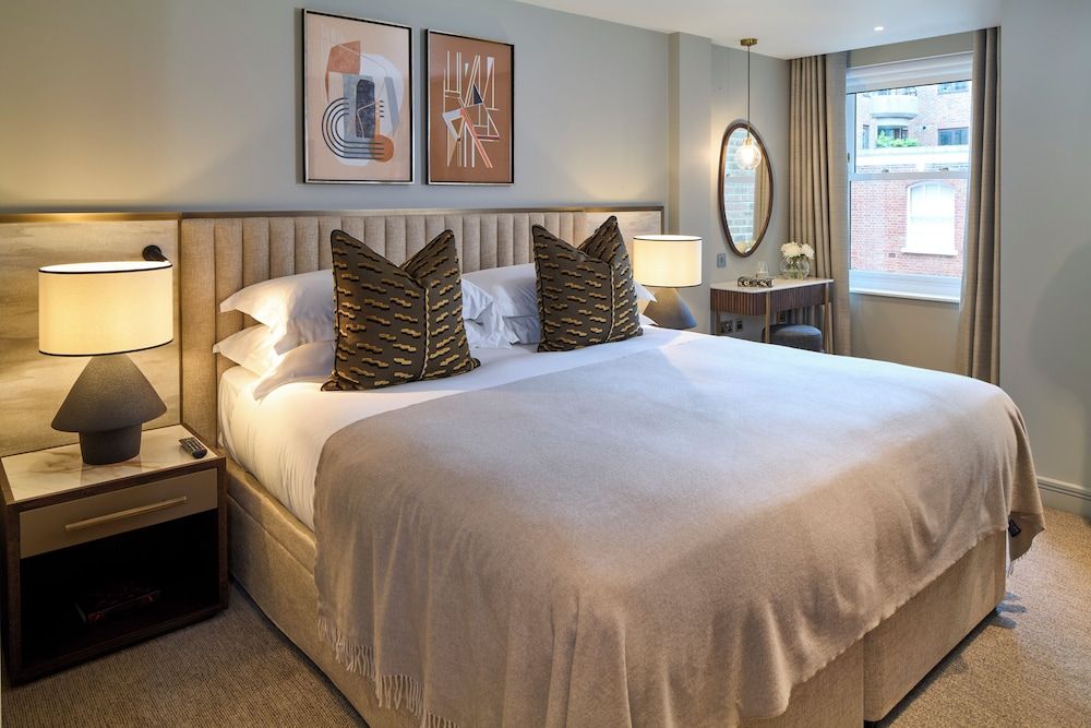 undefined Cheval Phoenix House at Sloane Square 8
