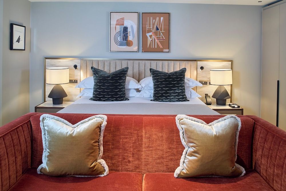 undefined Cheval Phoenix House at Sloane Square 5