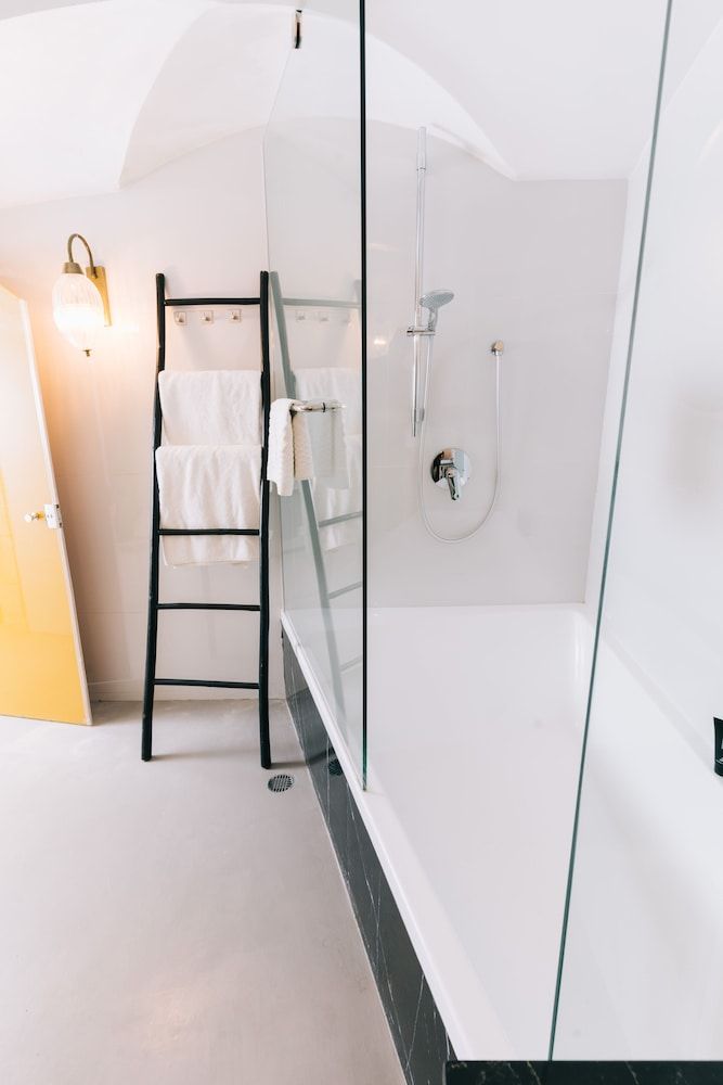 Alegra Boutique Hotel Deluxe Room, Bathtub 15