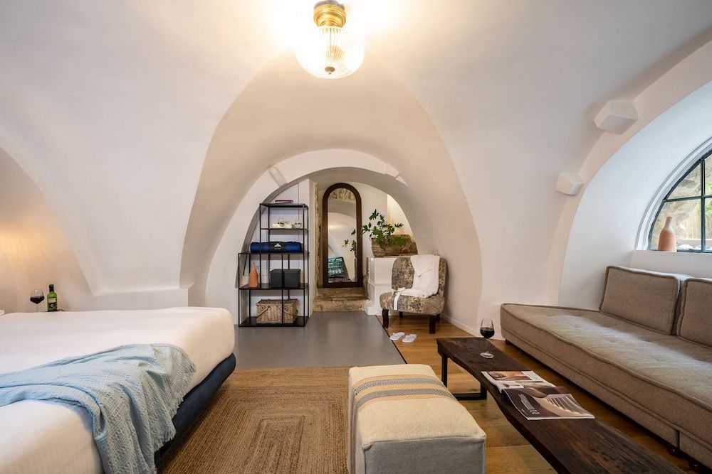 Alegra Boutique Hotel Suite with hot tub 6