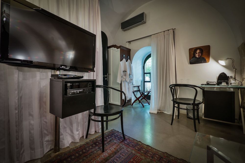 Alegra Boutique Hotel Deluxe Room, Bathtub 19