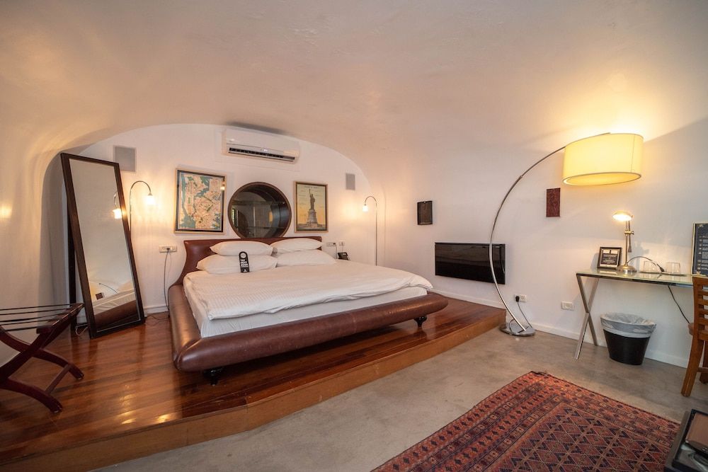 Alegra Boutique Hotel Deluxe Room, Bathtub
