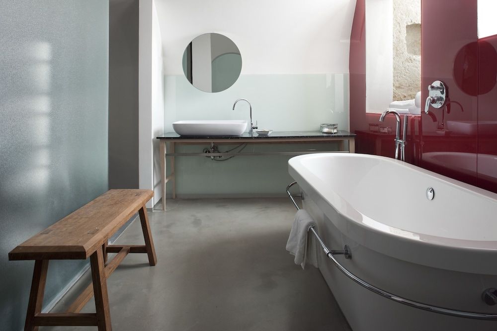 Alegra Boutique Hotel Deluxe Room, Bathtub 11