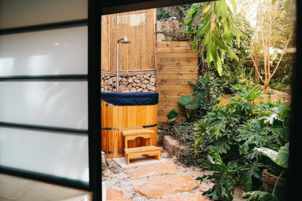 Alegra Boutique Hotel Suite with hot tub 4