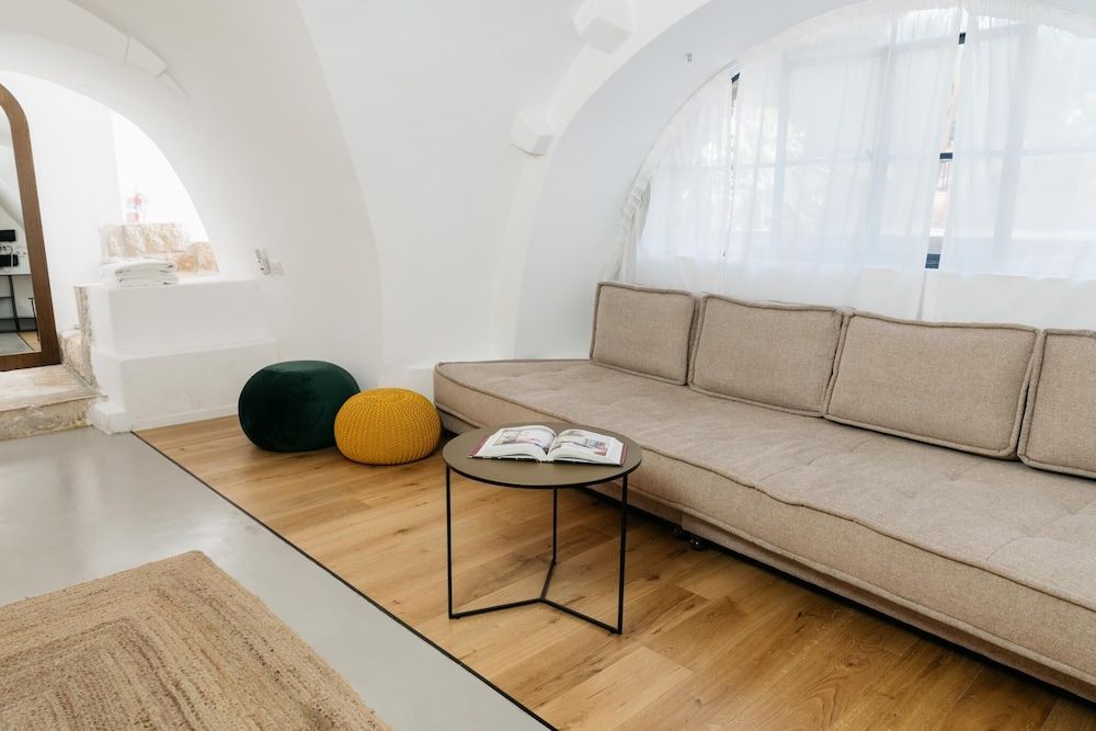 Alegra Boutique Hotel Suite with hot tub 5