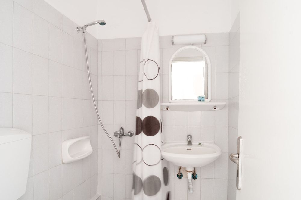 Holiday Beach Resort Standard Twin Room 12