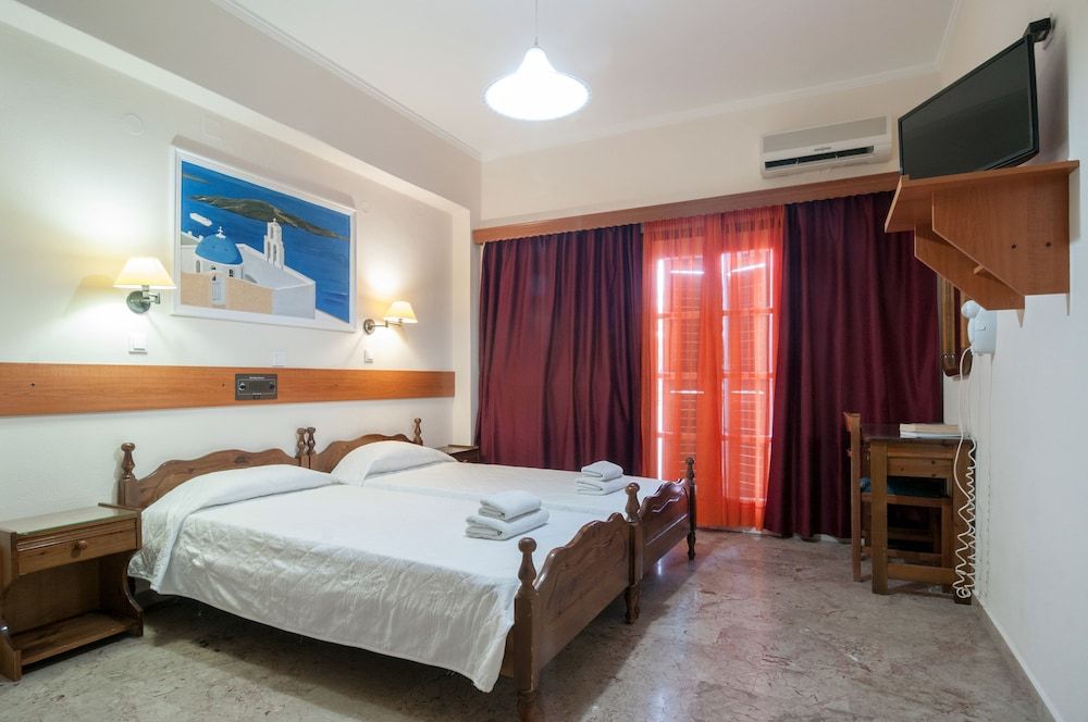 Holiday Beach Resort Standard Twin Room 2