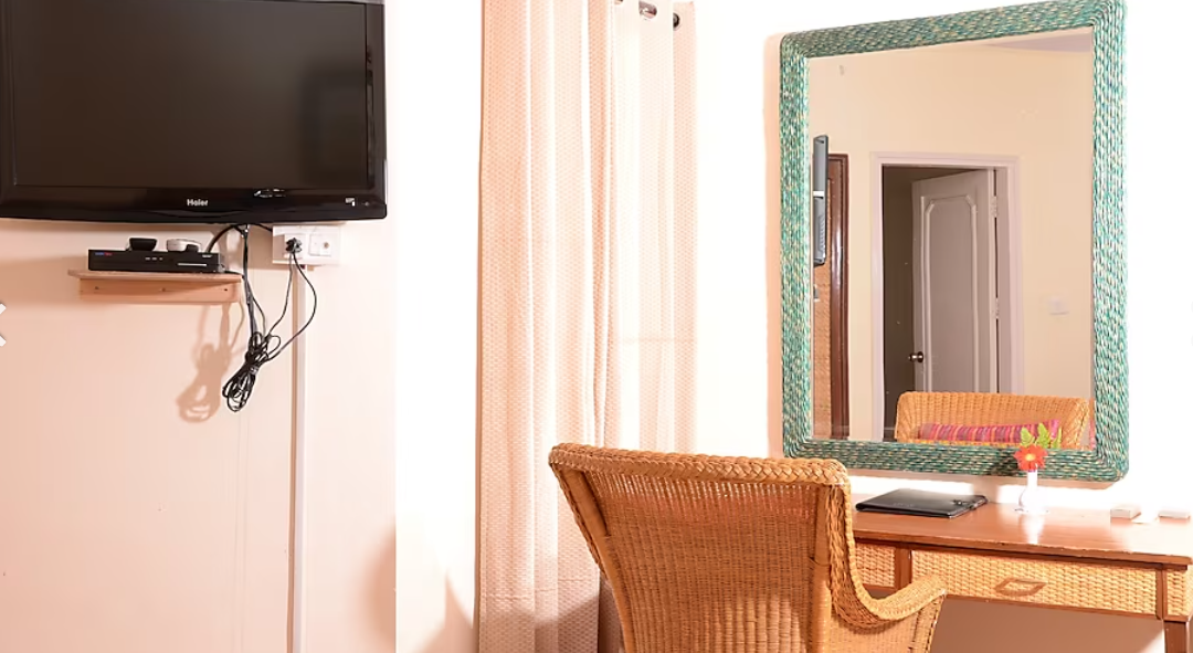 Kufri Heritage Resort & Spa Cedar Valley View Cottage 7