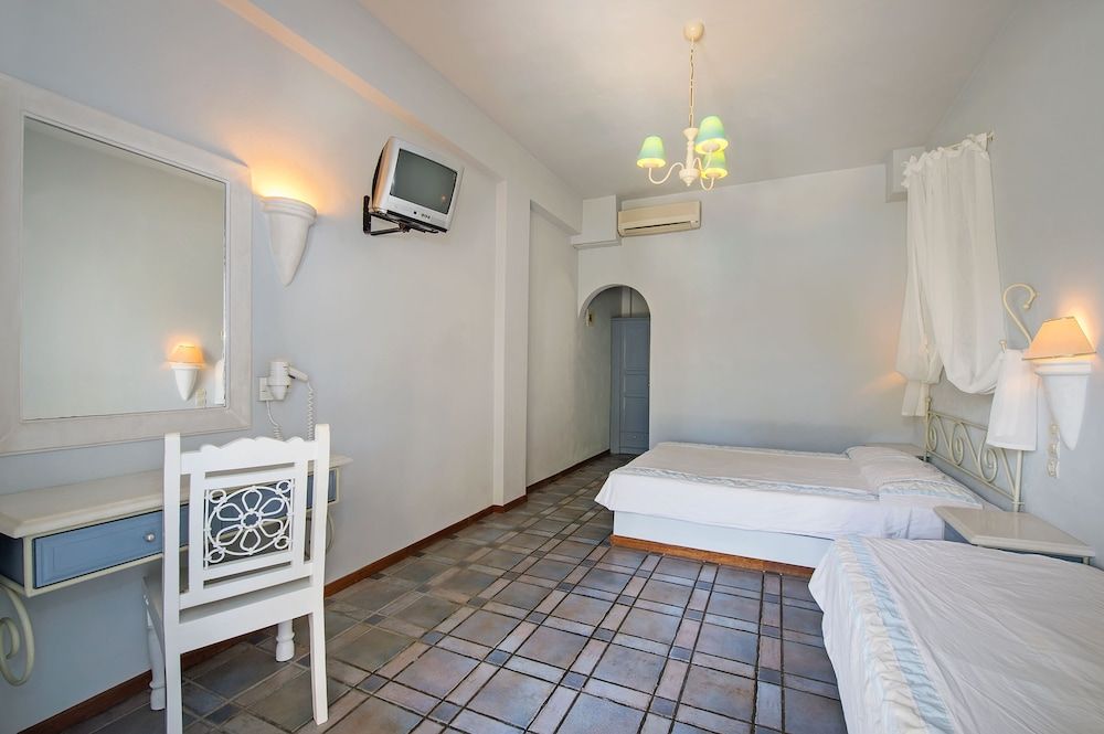 undefined Atlantis Beach Villa