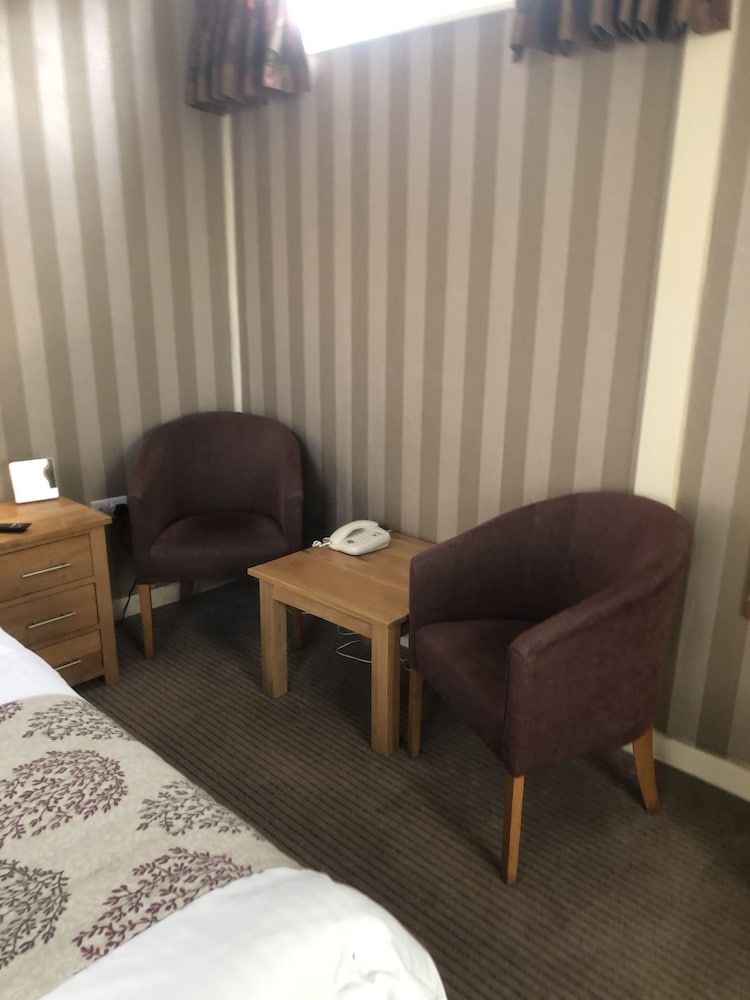 The Dog and Partridge Country Inn Classic Double Room 14