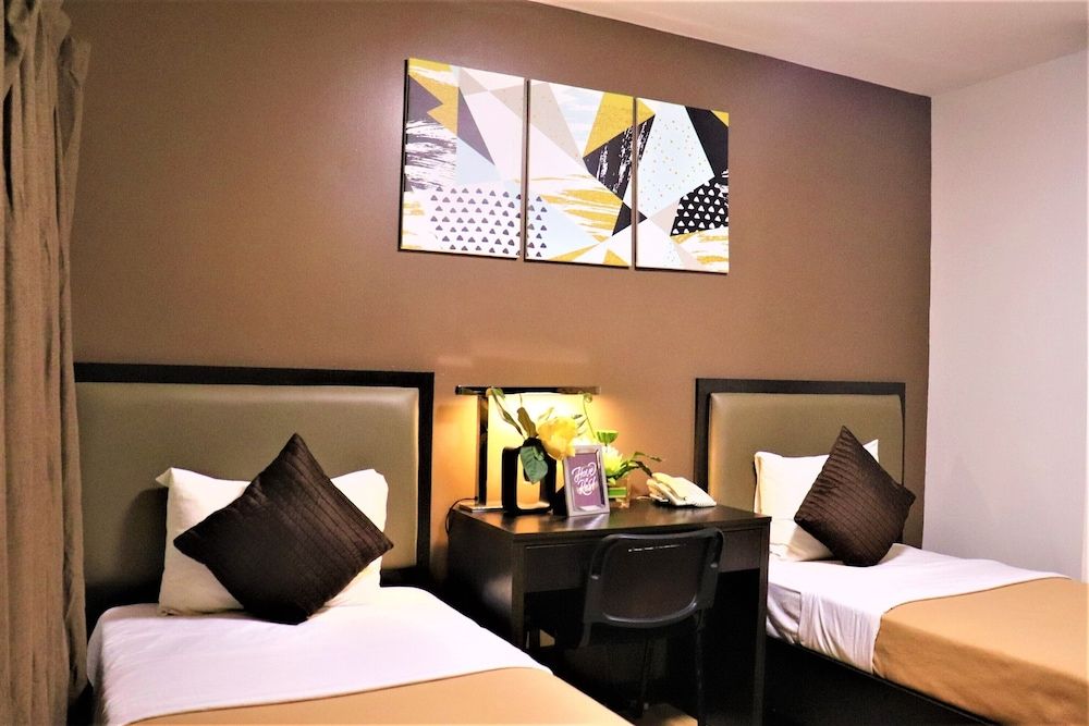 The Studio 18 Residences Deluxe Room, 2 Twin Beds