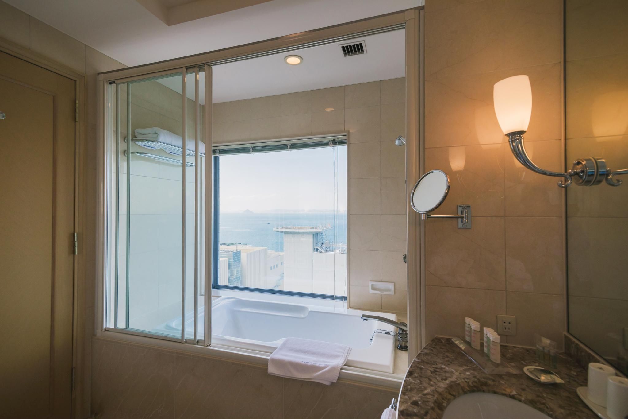 Crown Suite