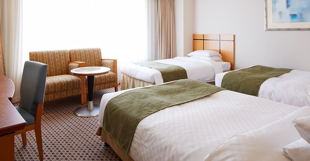 Standard Twin Room, Non Smoking (Low Floor) (32 sqm)