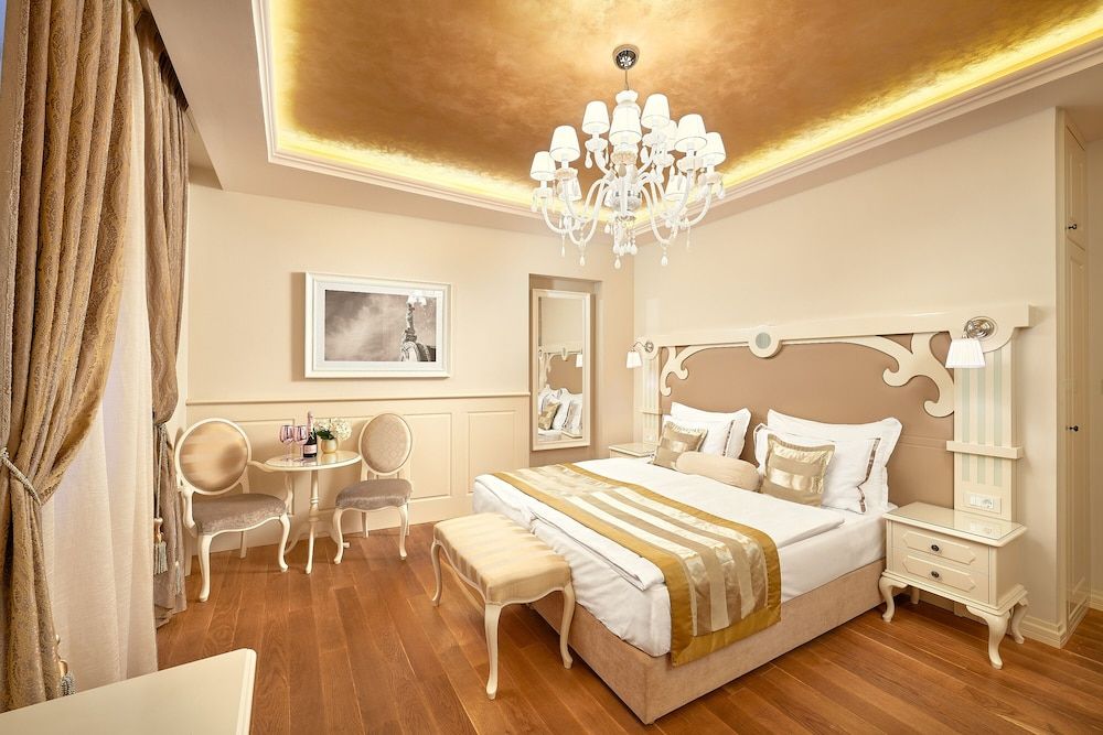 Piazza Heritage Hotel Deluxe Double or Twin Room