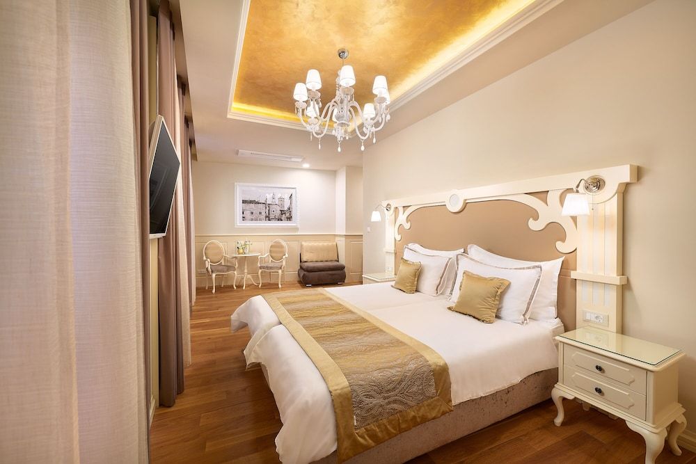 Piazza Heritage Hotel Deluxe Double or Twin Room 5