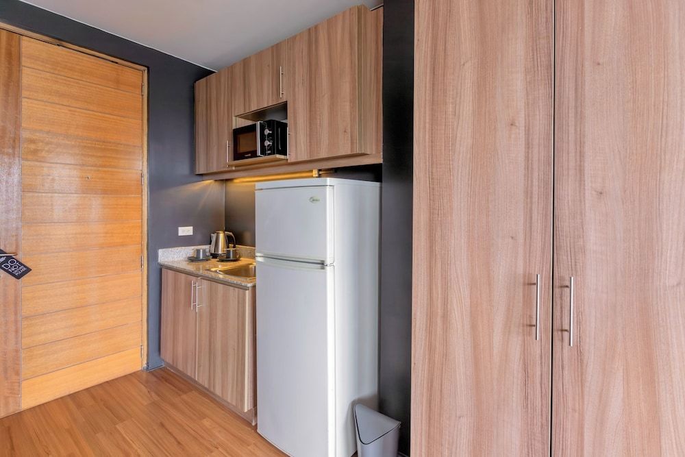 Azumi Boutique Hotel King Room 10