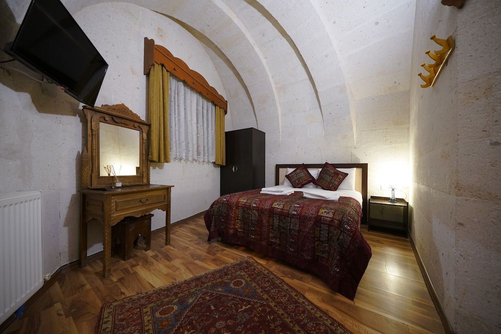 Arch Palace Hotel