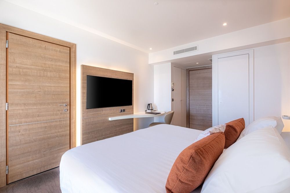 Superior Room, 1 Queen Bed, Balcony, Sea View