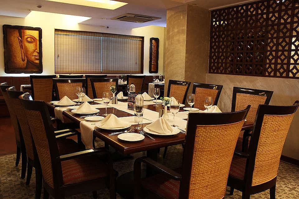Food & Dining