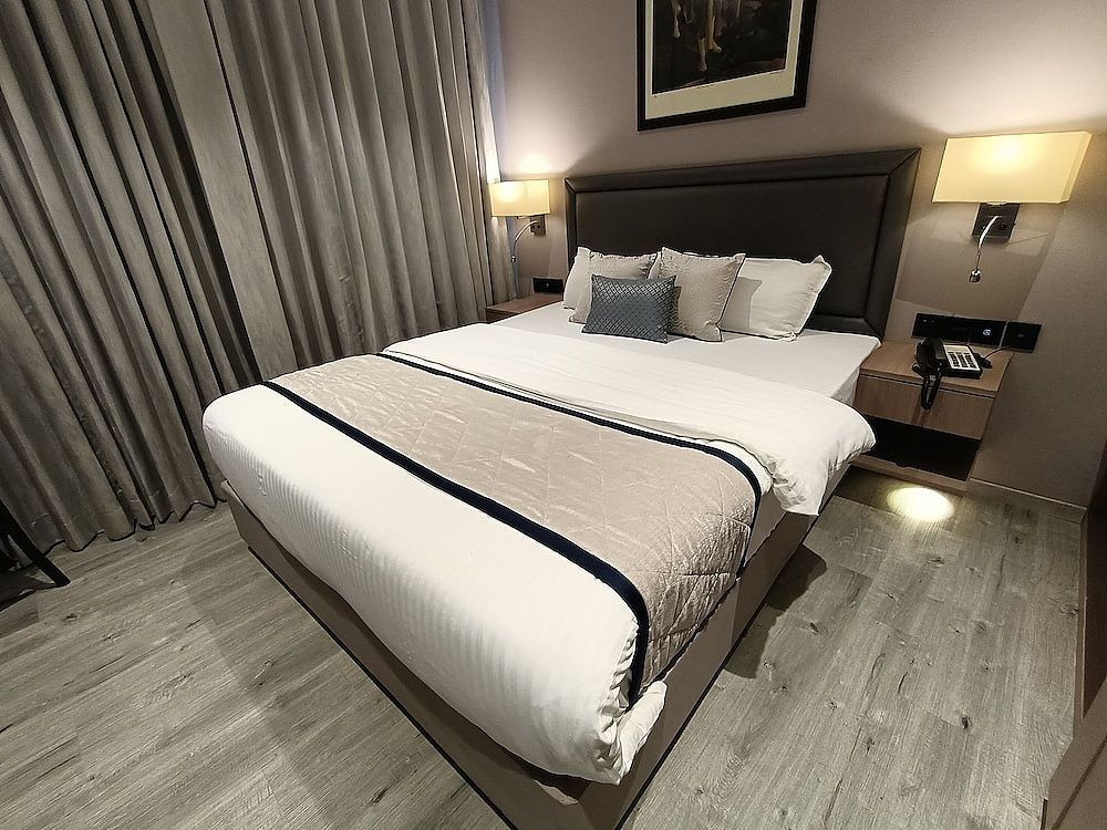 Hotel Highway Inn Deluxe AC Room 9