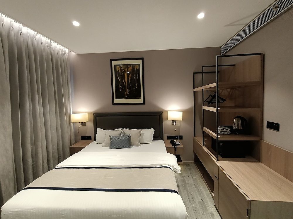 Hotel Highway Inn Deluxe AC Room 10