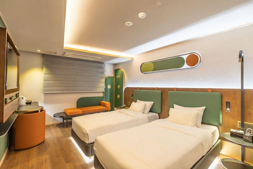 undefined L&L Central Hotel 3