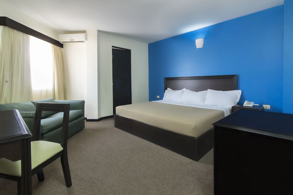 Superior Room, 1 King Bed