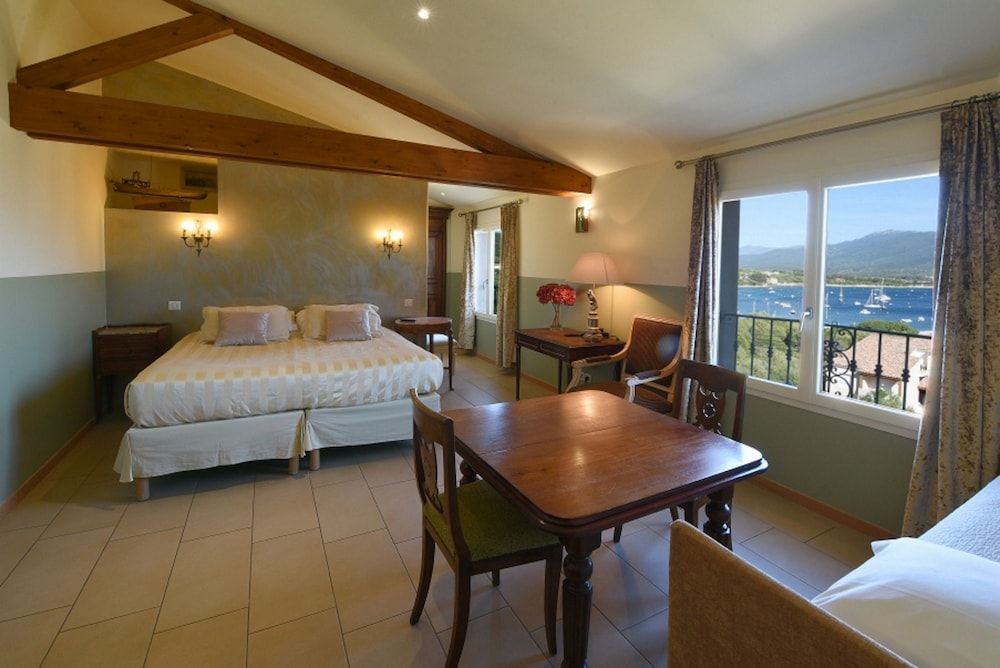 Studio Suite 33m2 with sea view