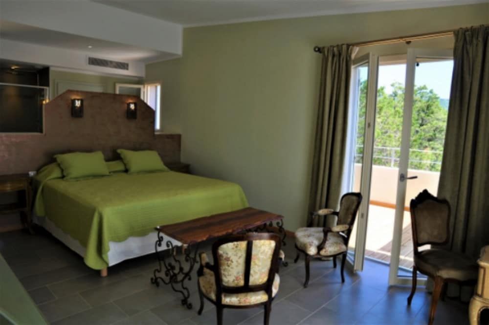 Suite Studio 30m² Avec Vue Mer, Balcon & Entree Privee