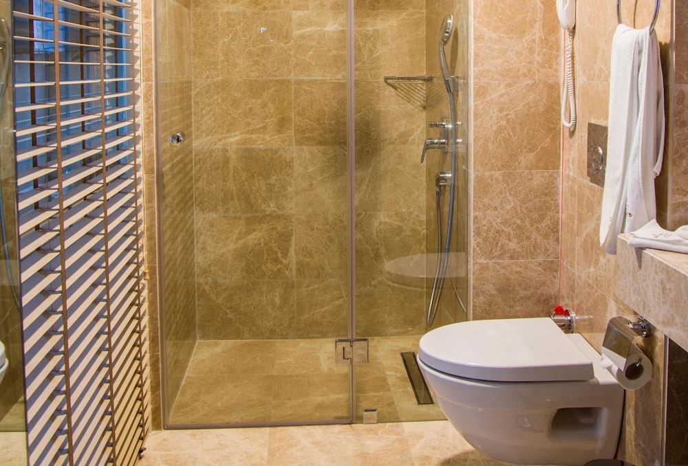 Peyk Hotel Standard Double or Twin Room 5