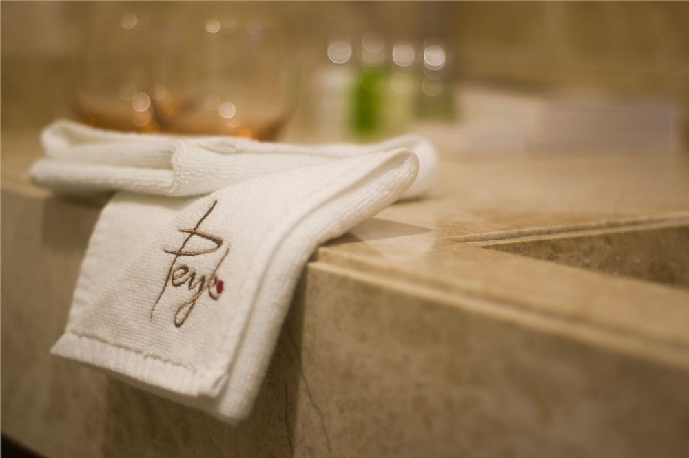 Peyk Hotel Standard Double or Twin Room 6