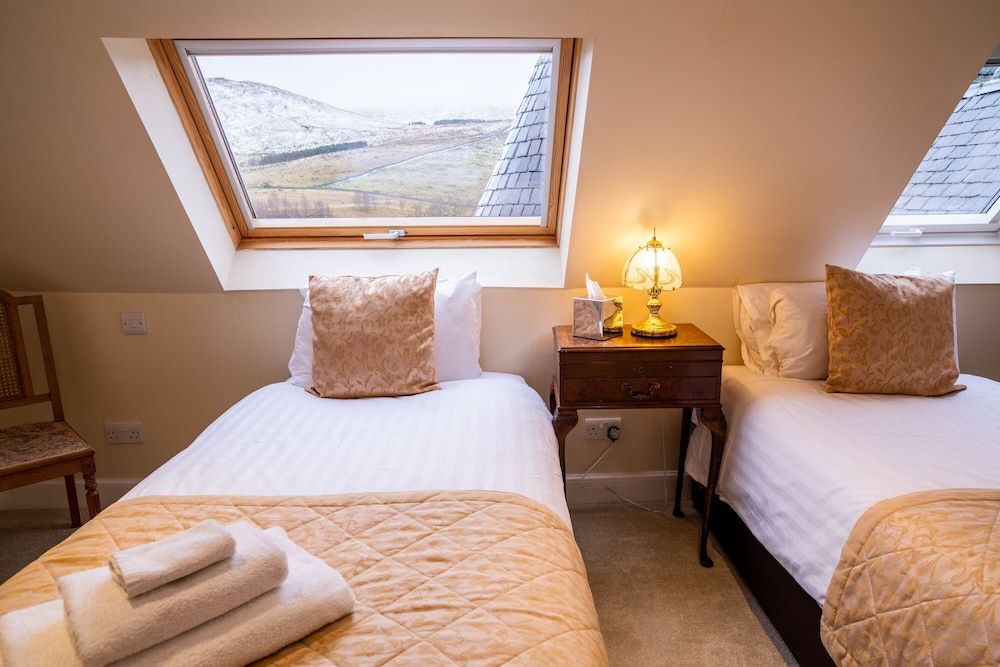 Dalmunzie Castle Hotel Classic Double or Twin Room (Dalmunzie) 3