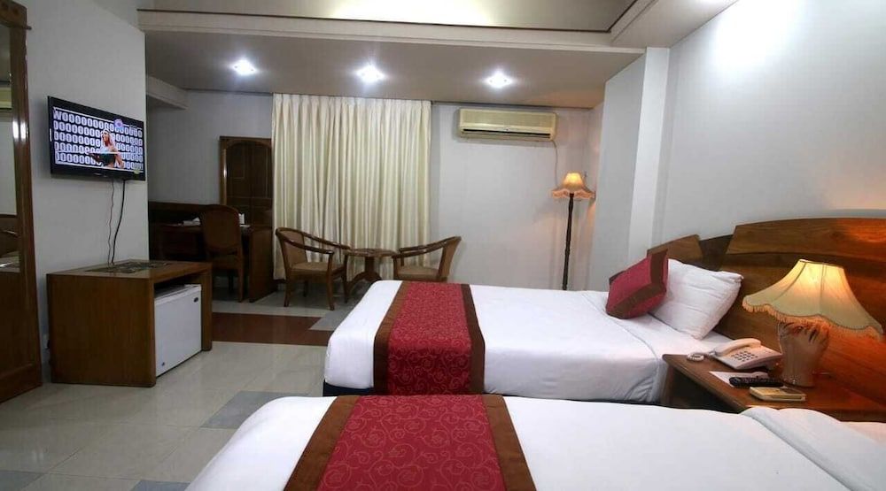 Deluxe Twin Room