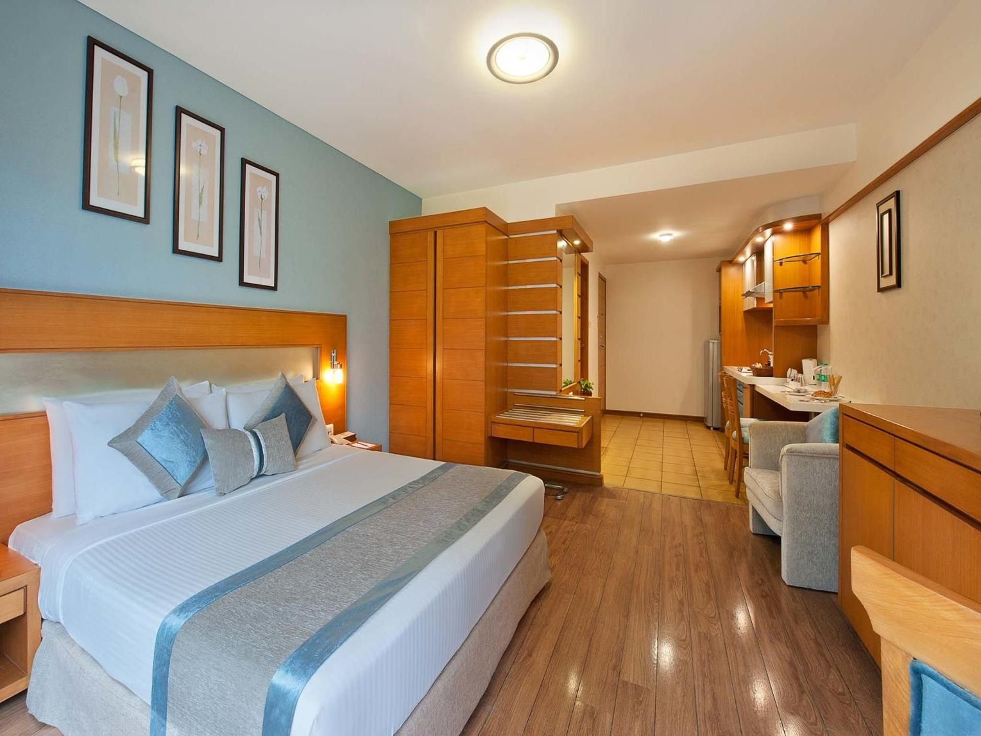 Studio Apartment