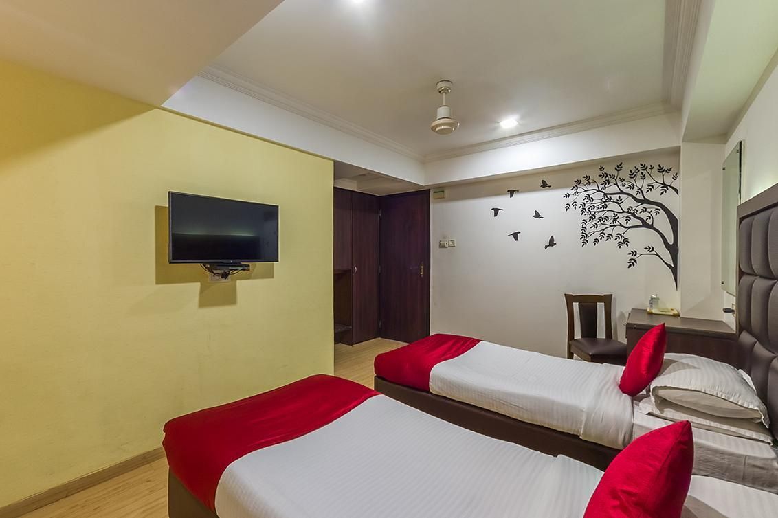 Hotel Heritage Dakshin Deluxe Room 5