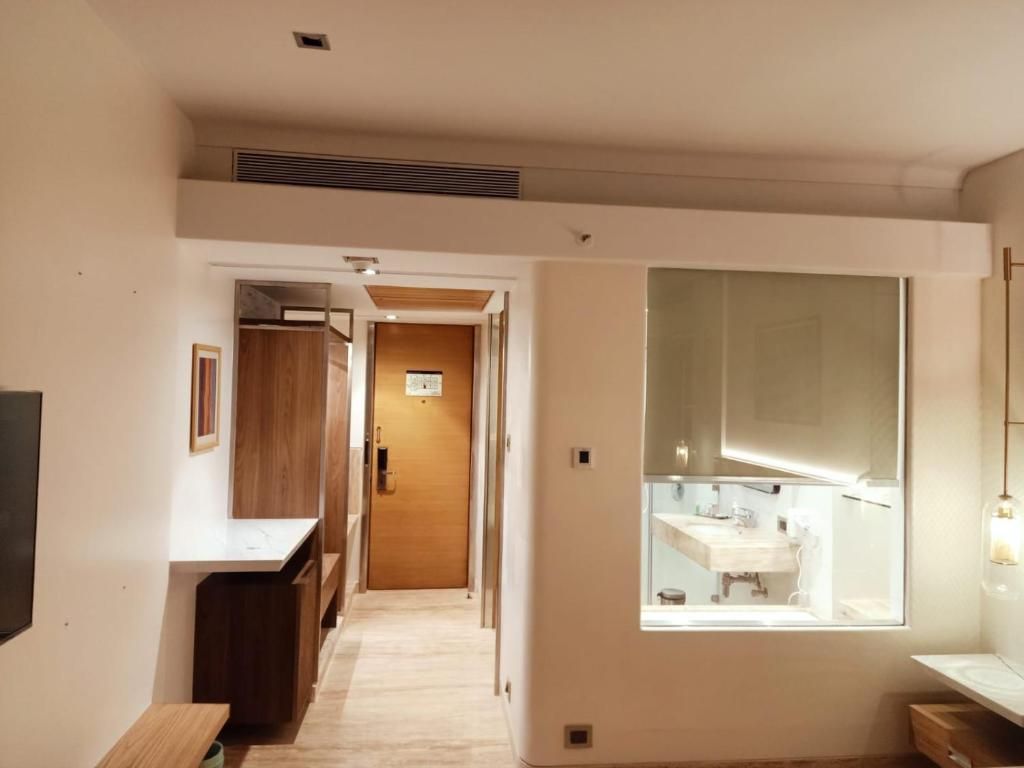 Mirage Hotel Executive Twin Room With Bathtub 10