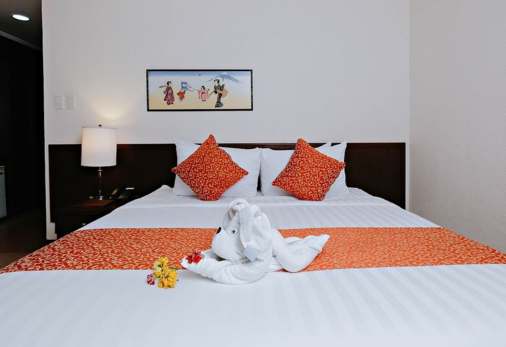 Superior Room (Tanguile)