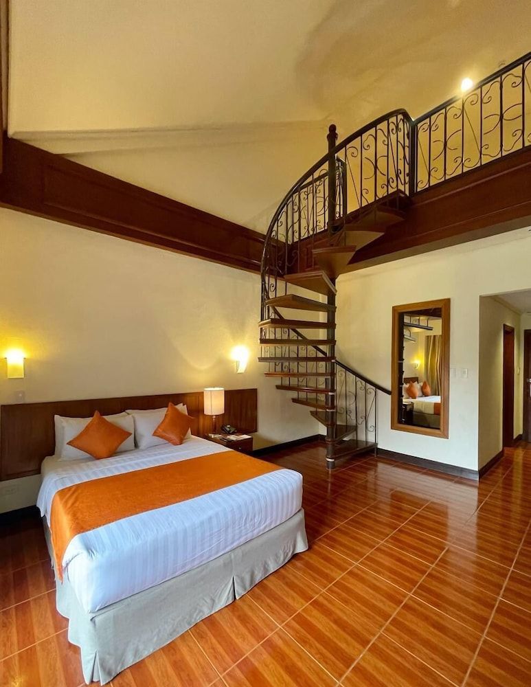 Club Loft, Multiple Beds, Park View