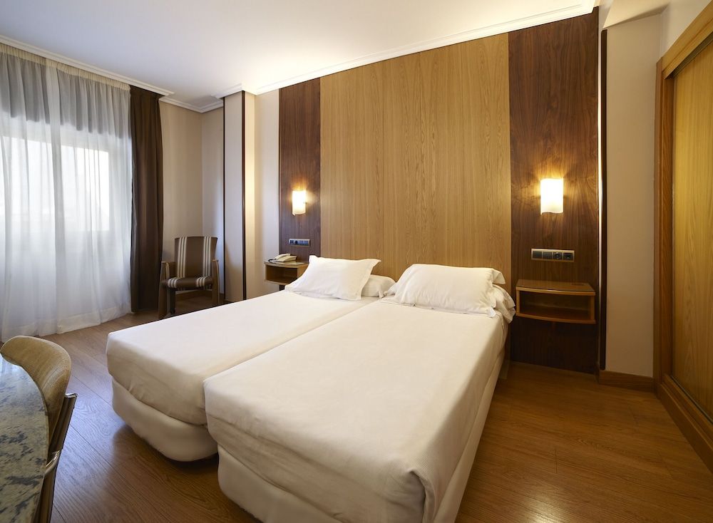 Hotel Zenit Dos Infantas Double or Twin Room 2