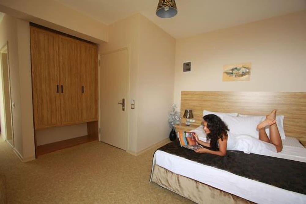 Nevada Hotel Spa Standard Room 6