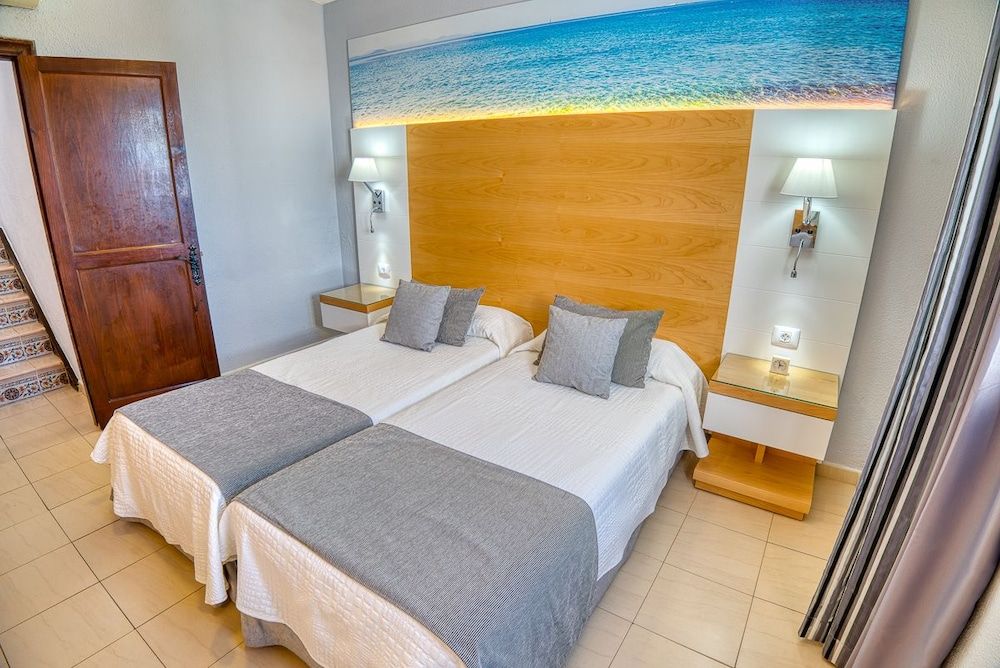 1 Bedroom Apartment (2)