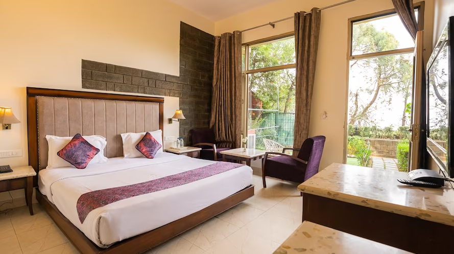 Kasauli Castle Resort Premium Deluxe AC Rooms (Ground Floor) 4