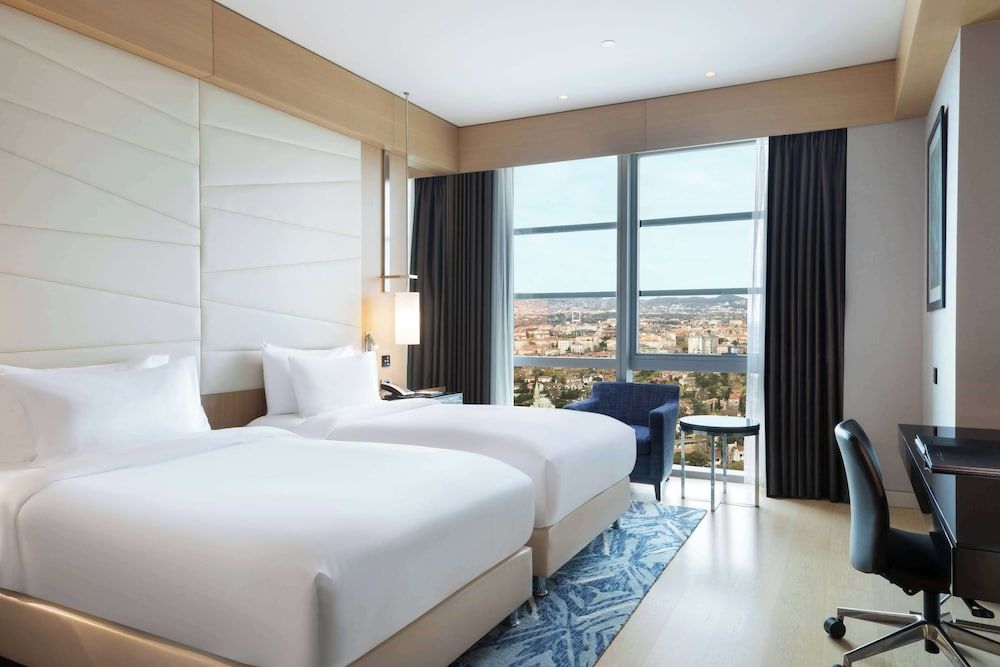 Wyndham Grand Levent Istanbul Hotel & Conference Center Deluxe Twin Room, City View
