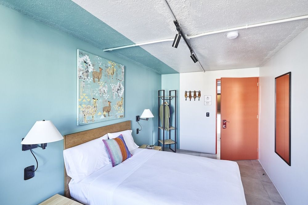 NAIA Miraflores Cozy Private Room with Shared Bathroom 4