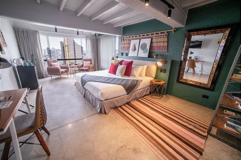 undefined NAIA Miraflores 2