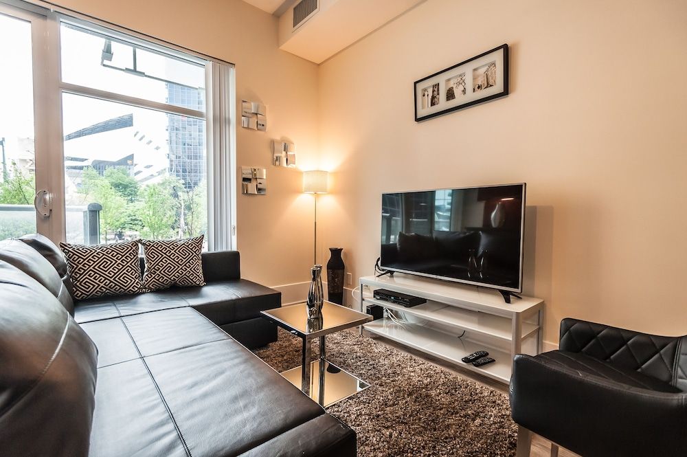 Life Suites Loft - CN Tower Executive Condo, 1 Bedroom, Non Smoking, Balcony 8
