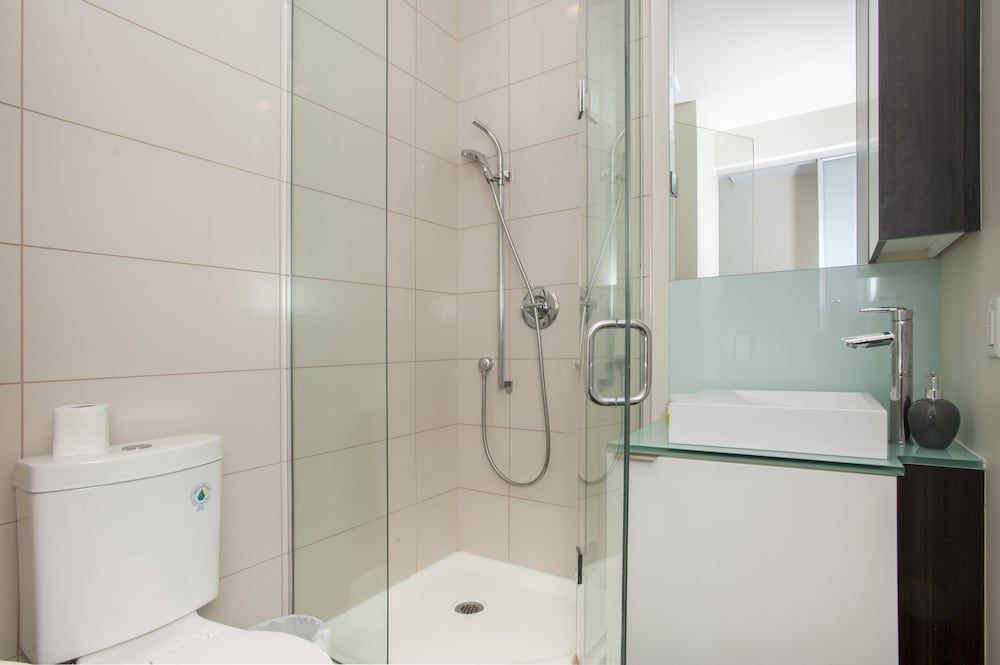 Life Suites Loft - CN Tower Executive Condo, 1 Bedroom, Non Smoking, Balcony 5