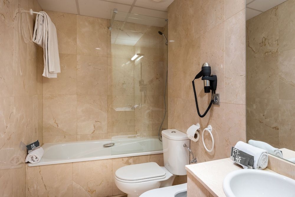 undefined Madrid Airport Suites, Affiliated by Meliá 6