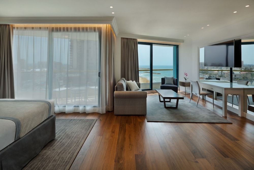 Herbert Samuel Okeanos Suites Herzilya Executive Suite Sea View 5